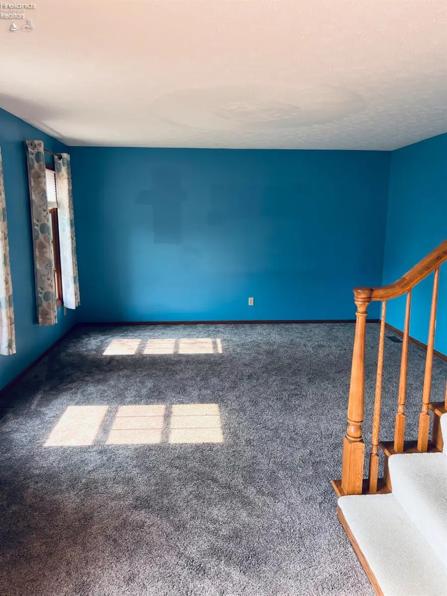 102 Mckinley Pl, Shelby, OH 44875 - Image #3