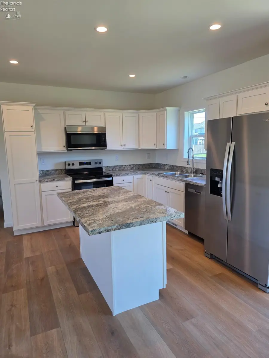 319 Caleb Drive, Fremont, OH 43420 - Image #3