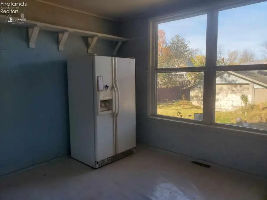 537 Third, Elyria, OH 44035 - Image #3