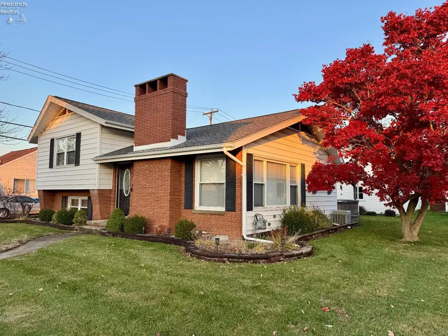 1111 Arlington Street, Fremont, OH 43420 - Image #2