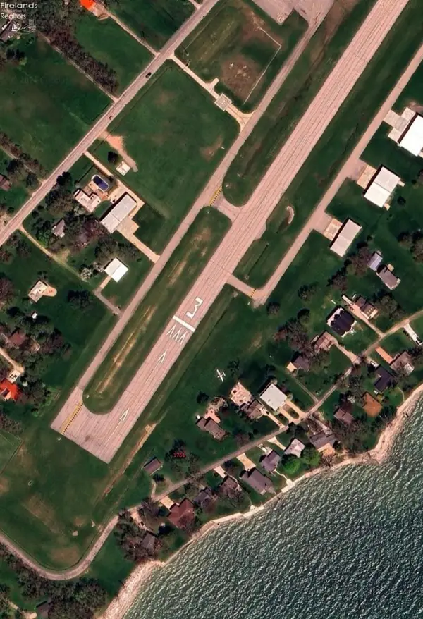 1751 Airline Drive, Put-In-Bay, OH 43456