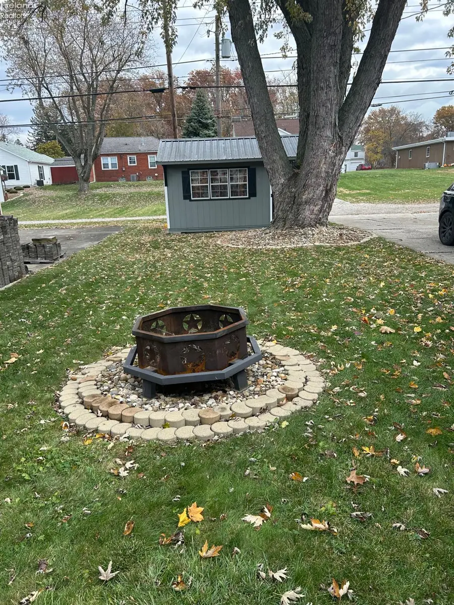 725 Myrtle Avenue, Willard, OH 44890 - Image #3