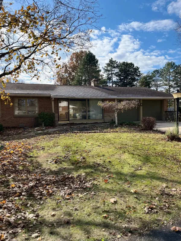 76 Orchard Park, Tiffin, OH 44883