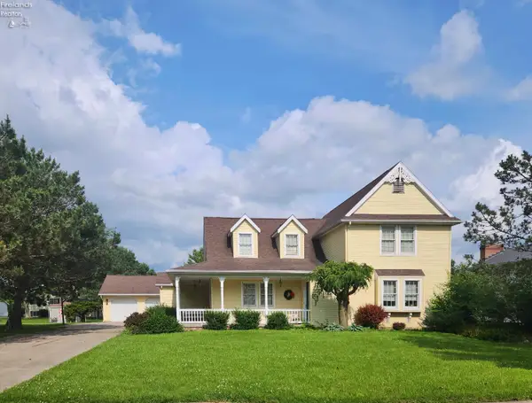 210 S Gordon Drive, Oak Harbor, OH 43449