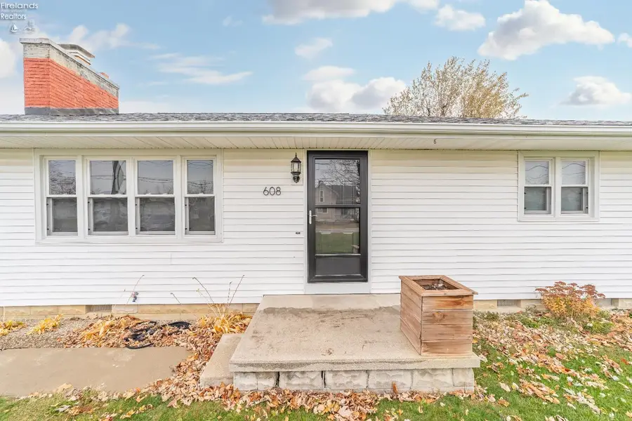 608 West Street, Carey, OH 43316 - #3