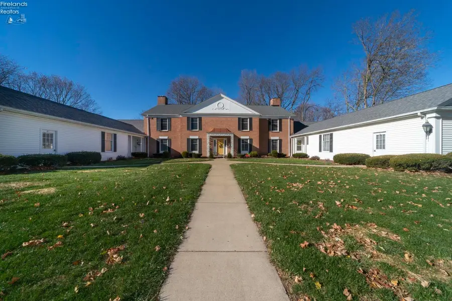 5 Patricia Drive #E, Norwalk, OH 44857 - Image #2