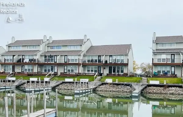 1661 N Windward, Port Clinton, OH 43452