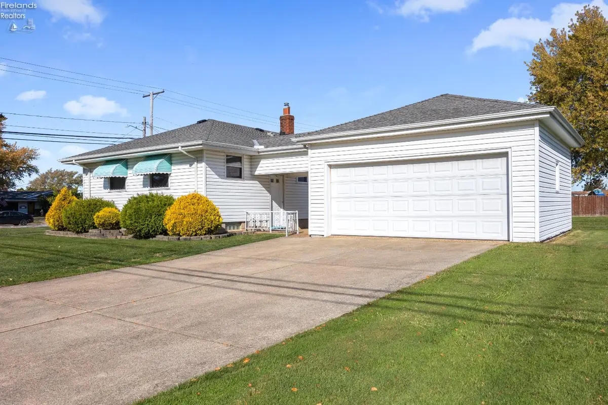 6361 Smith Road, Brook Park, OH 44142 - Image #1