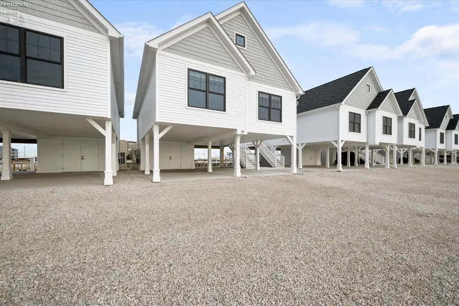 545 W Lakeshore Drive #10, Port Clinton, OH 43452 - Image #3