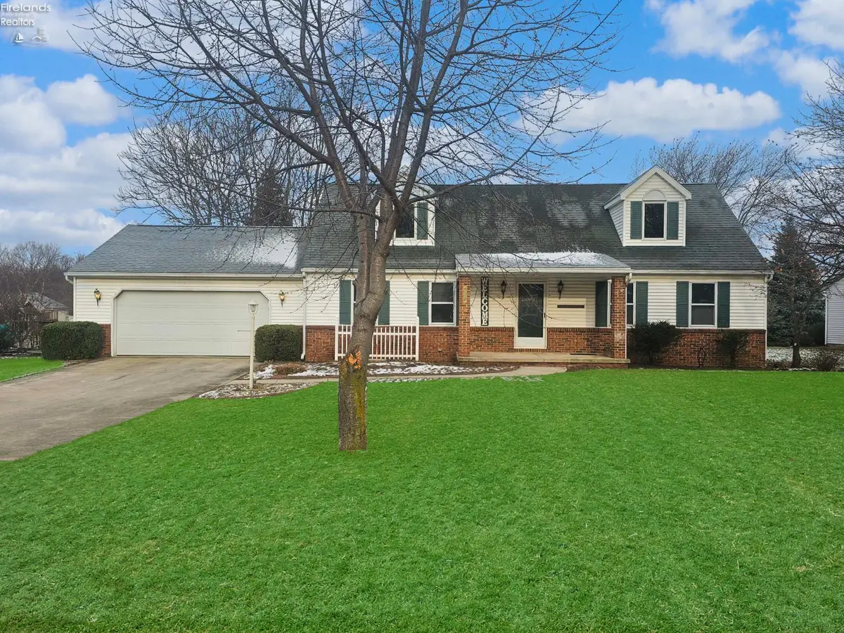 827 W Maple Street, Clyde, OH 43410 - Image #1