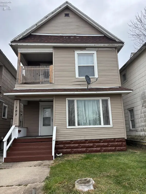 107 Woodbine, Willard, OH 44890