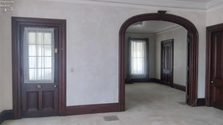 2906 E Perkins Avenue, Sandusky, OH 44870 - #2