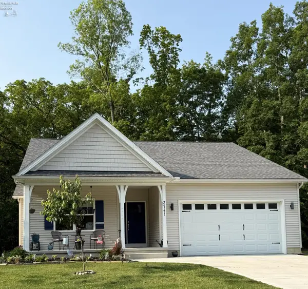 3741 Parkside Reserve Street, Vermilion, OH 44089