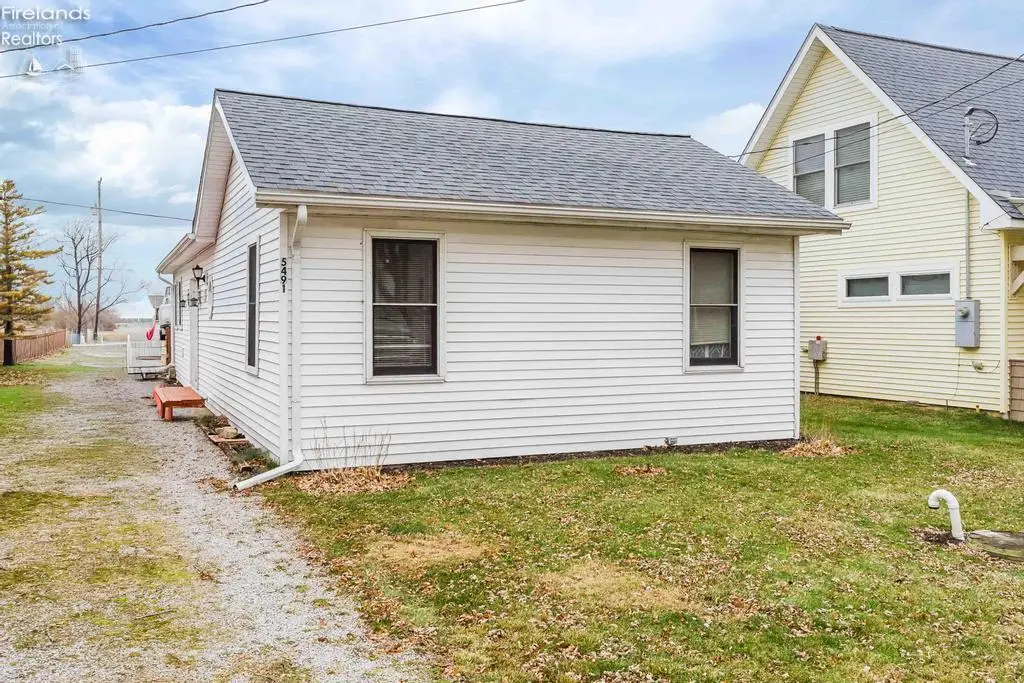 5491 E Center Lane, Port Clinton, OH 43452 - Image #1