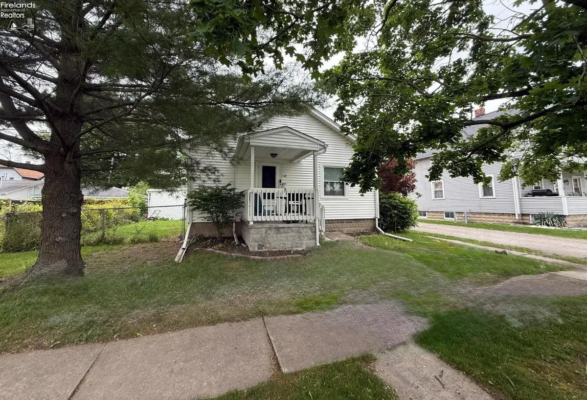 118 E 5th Street, Port Clinton, OH 43452 - Image #1