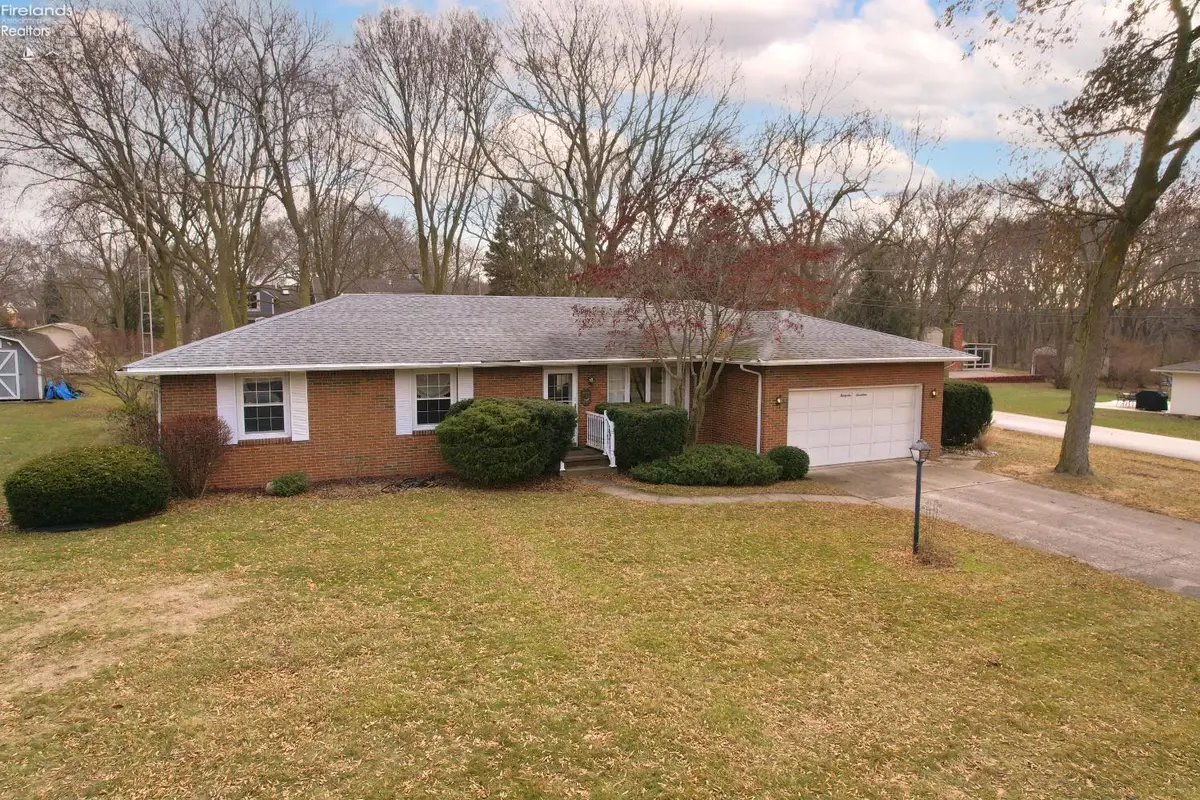 3617 N Karwood Drive, Port Clinton, OH 43452 - Image #1