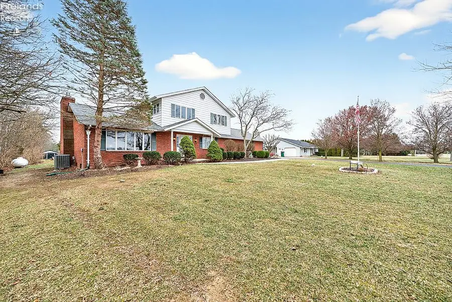 19245 Brillhart Road, Bowling Green, OH 43402 - Image #2