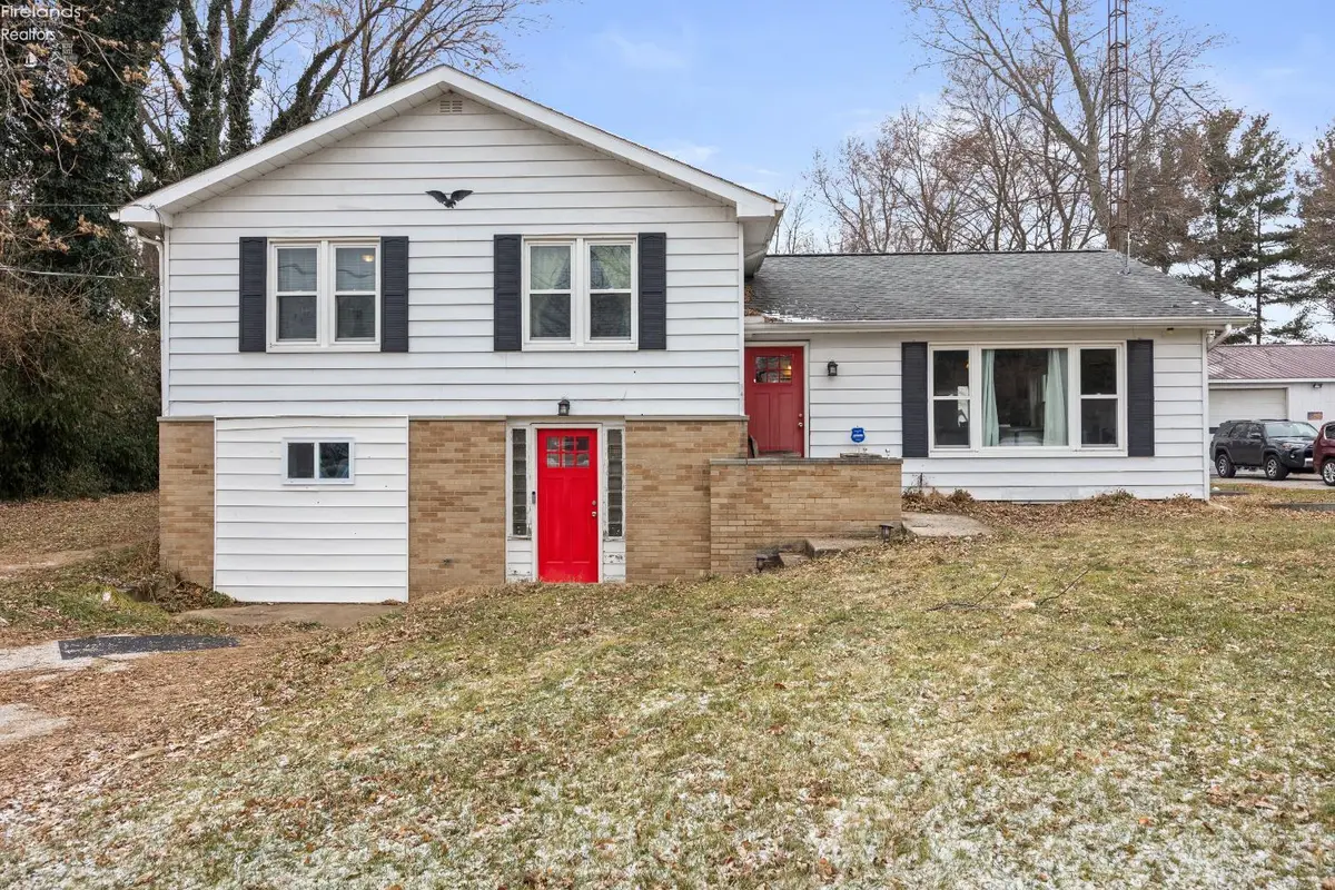 9807 Barrows Rd, Huron, OH 44839 - Image #1