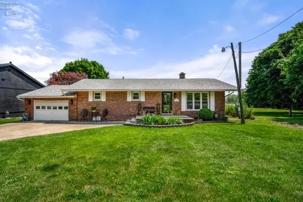 10700 E Bayshore Road, Marblehead, OH 43440