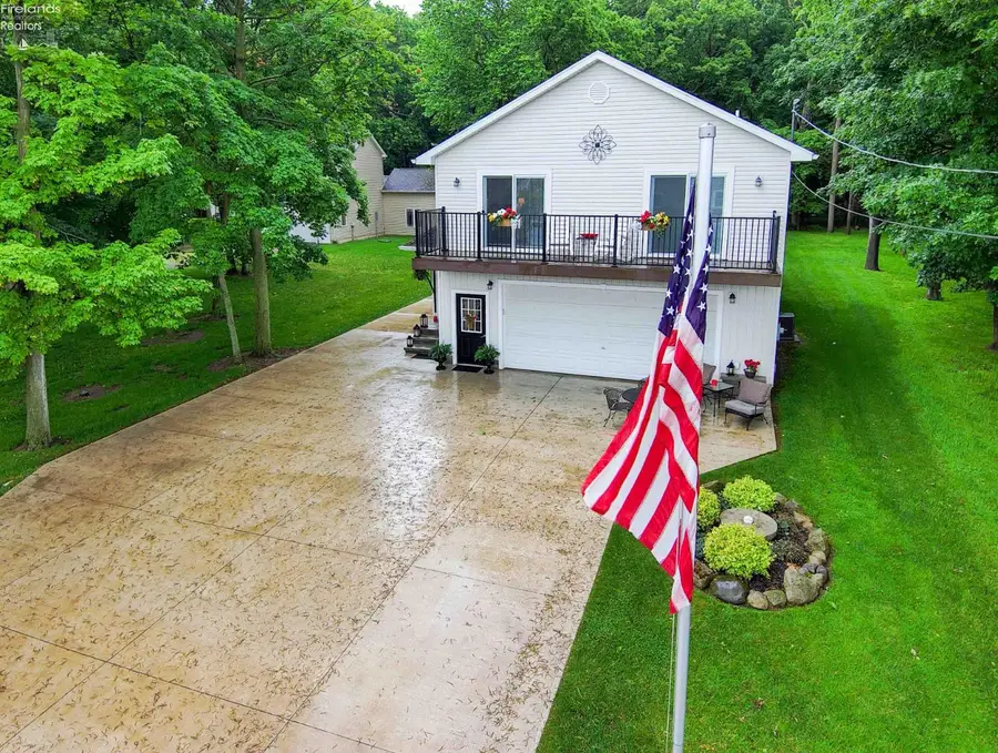 3345 S Memorial Shoreway Drive, Marblehead, OH 43440 - #3