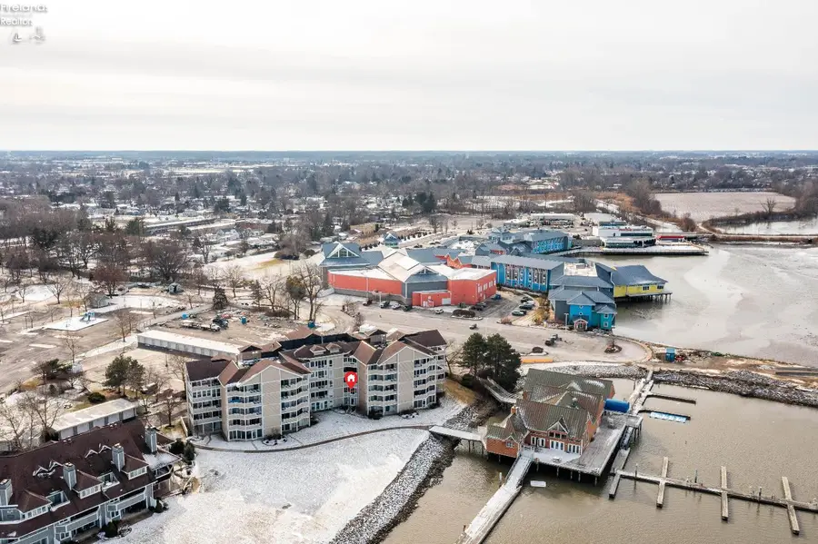 32 Marina Point Drive, Sandusky, OH 44870 - #2