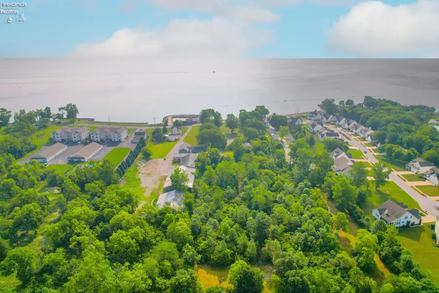 828 E Main (rear) Street, Marblehead, OH 43440 - Image #2