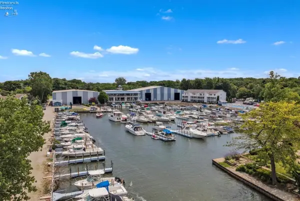 1526 NW Catawba Road, Port Clinton, OH 43452