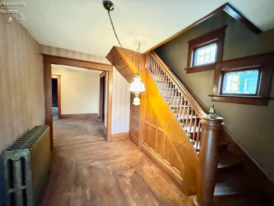 122 Washington Street, Port Clinton, OH 43452 - #2