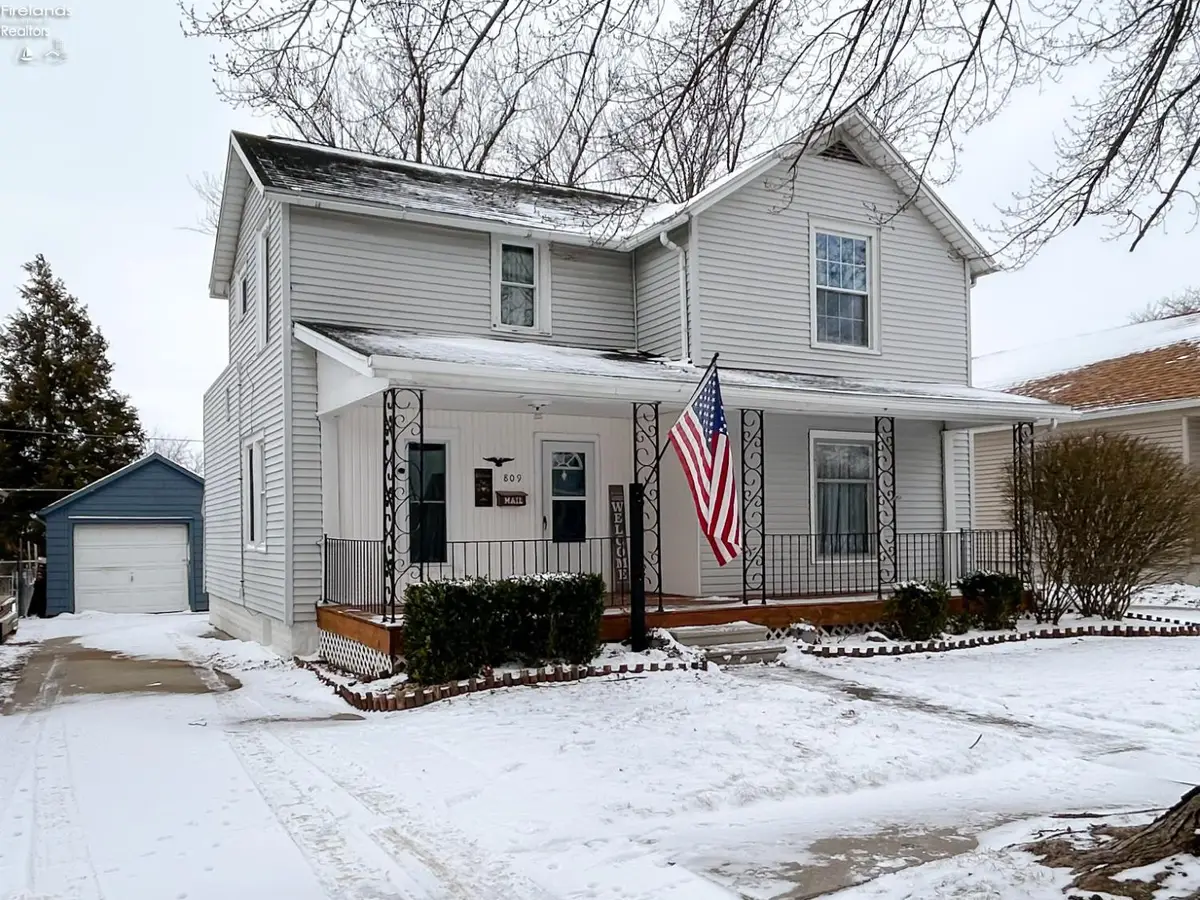 809 W North Street, Fostoria, OH 44830 - #1