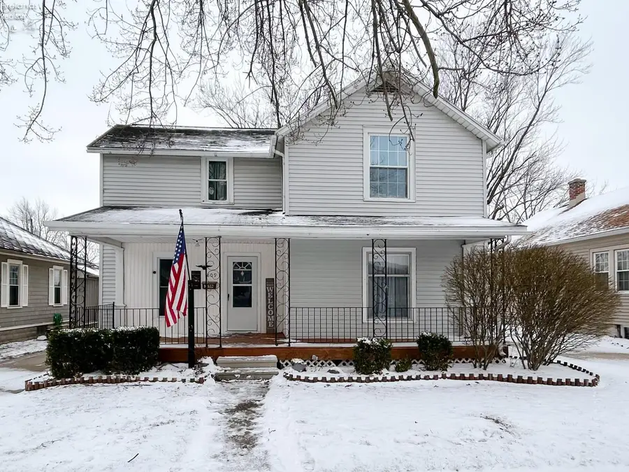 809 W North Street, Fostoria, OH 44830 - #2