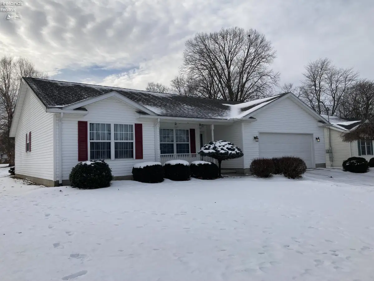 338 E Howard, Willard, OH 44890 - #1
