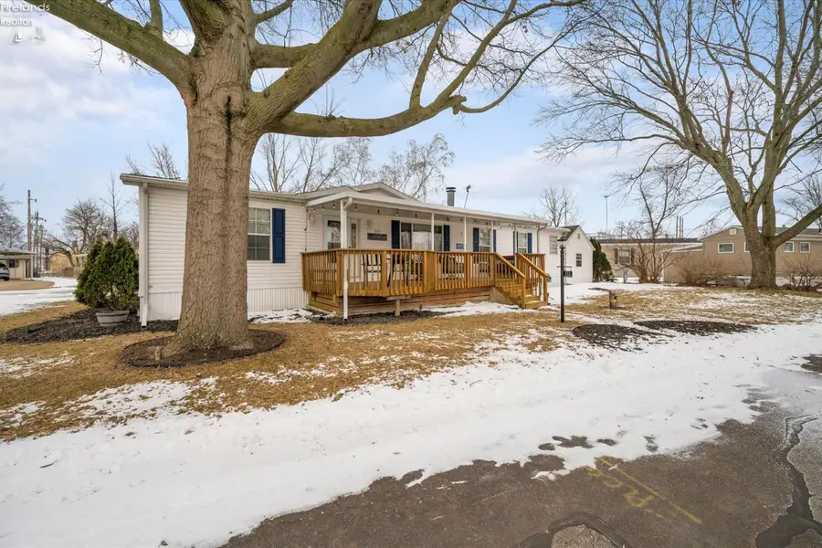111 Morningside Drive, Port Clinton, OH 43452 - Image #2