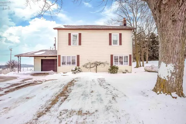 1133 Cr 128, Fremont, OH 43420