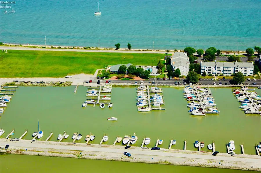 208 Clinton Reef Drive, Port Clinton, OH 43452 - #3