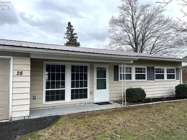 28 Elmwood Drive, Greenwich, OH 44837