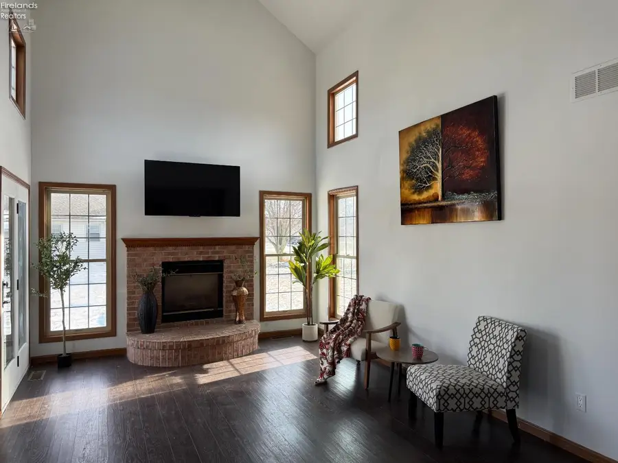 1302 1302 Wedgewood Dr., Fostoria, OH 44830 - #3