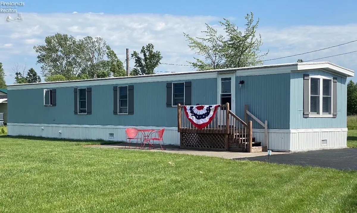 3800 W Lakeshore Drive, Port Clinton, OH 43452 - #1