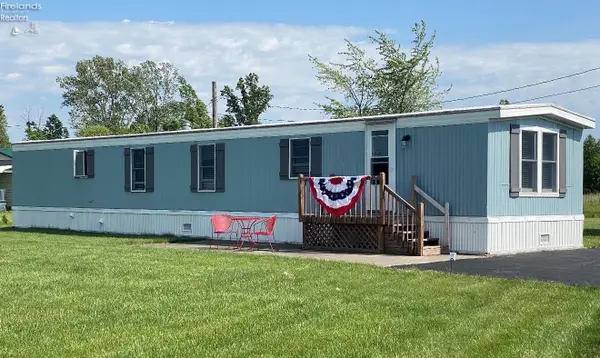 3800 W Lakeshore Drive, Port Clinton, OH 43452