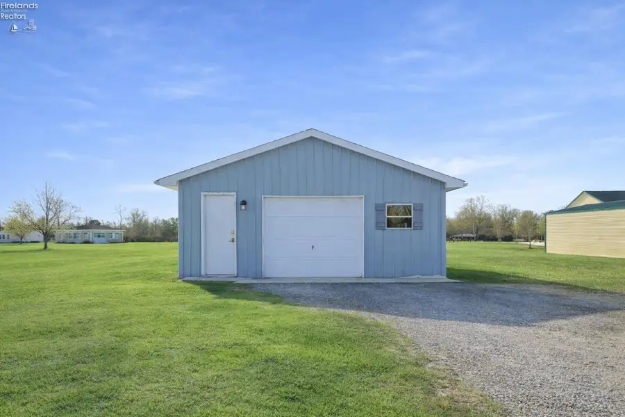 3800 W Lakeshore Drive, Port Clinton, OH 43452 - #3