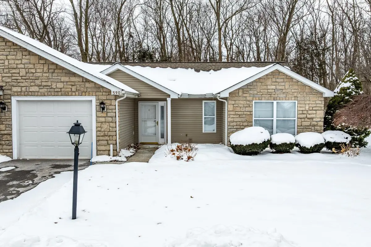 590 N Vineyard Circle, Port Clinton, OH 43452 - Image #1