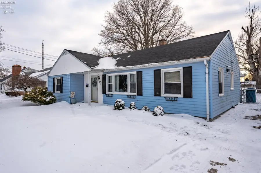 706 Taft Street, Port Clinton, OH 43452 - Image #2