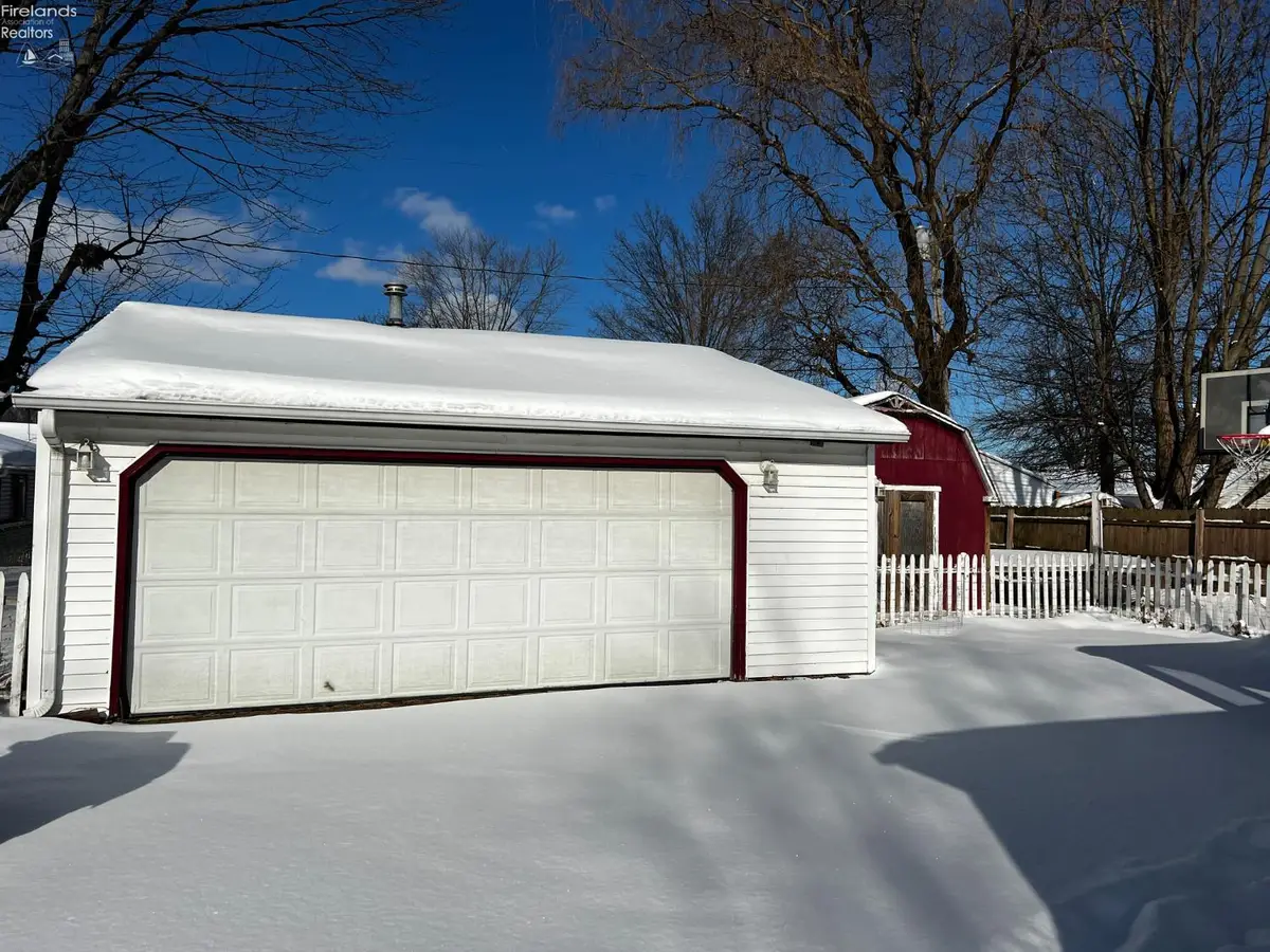 908 Baldwin Avenue, Elyria, OH 44035 - Image #1