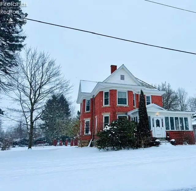 152 E Main Street, New London, OH 44851 - #2