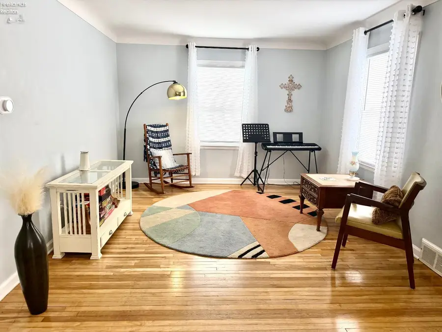 174 Hannum Avenue, Rossford, OH 43460 - #3