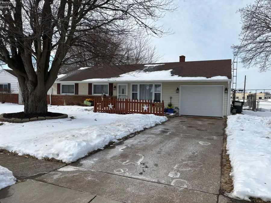 2811 Peterson Lane, Sandusky, OH 44870 - Image #2