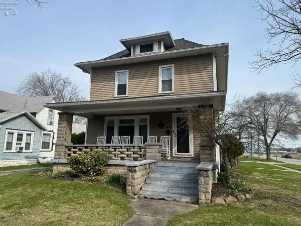 302 W 2nd Street, Port Clinton, OH 43452
