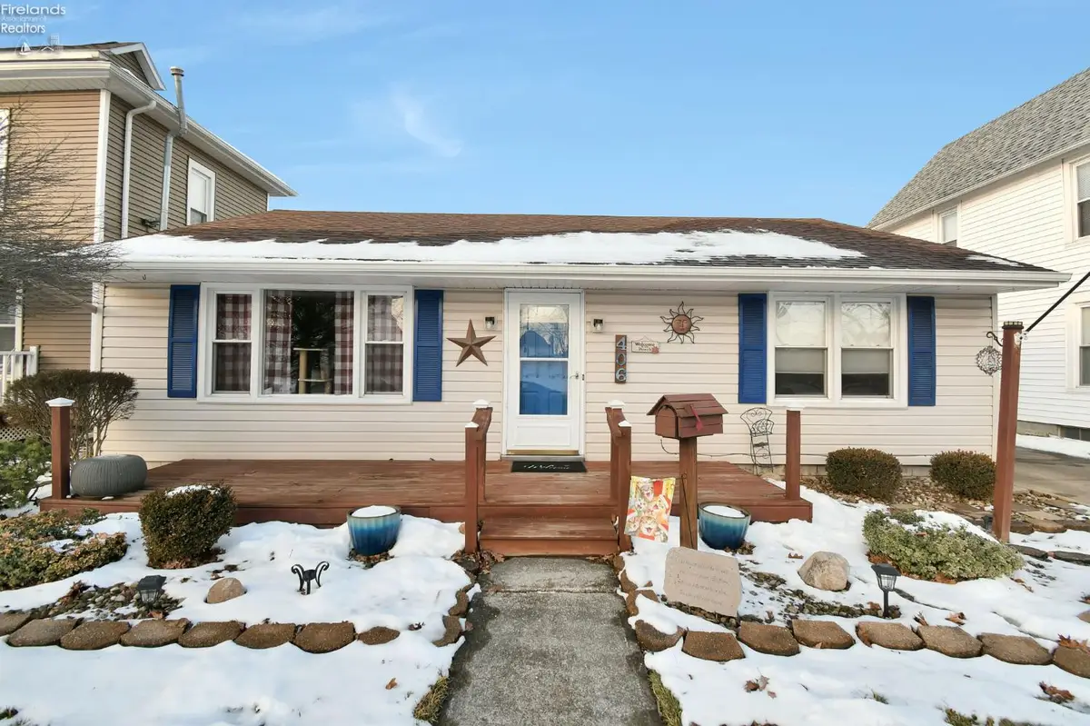 406 Emerald, Willard, OH 44890 - #1