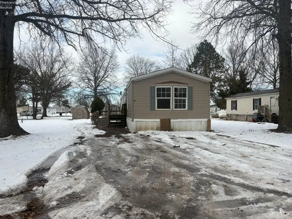 1121 Clayberg Road #21, Butler Township, OH 44387 - #1