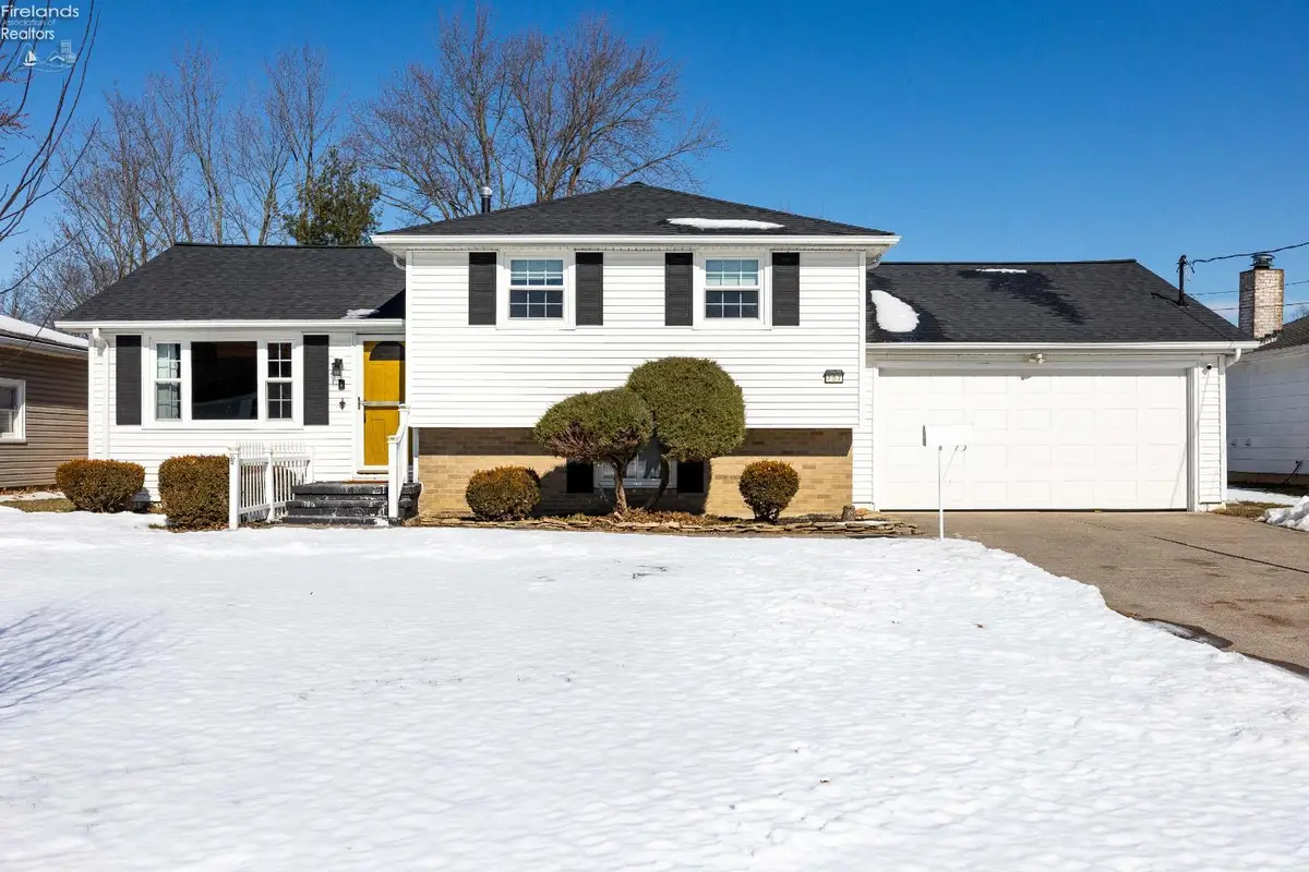 757 W Martin Ave., Amherst, OH 44001 - #1