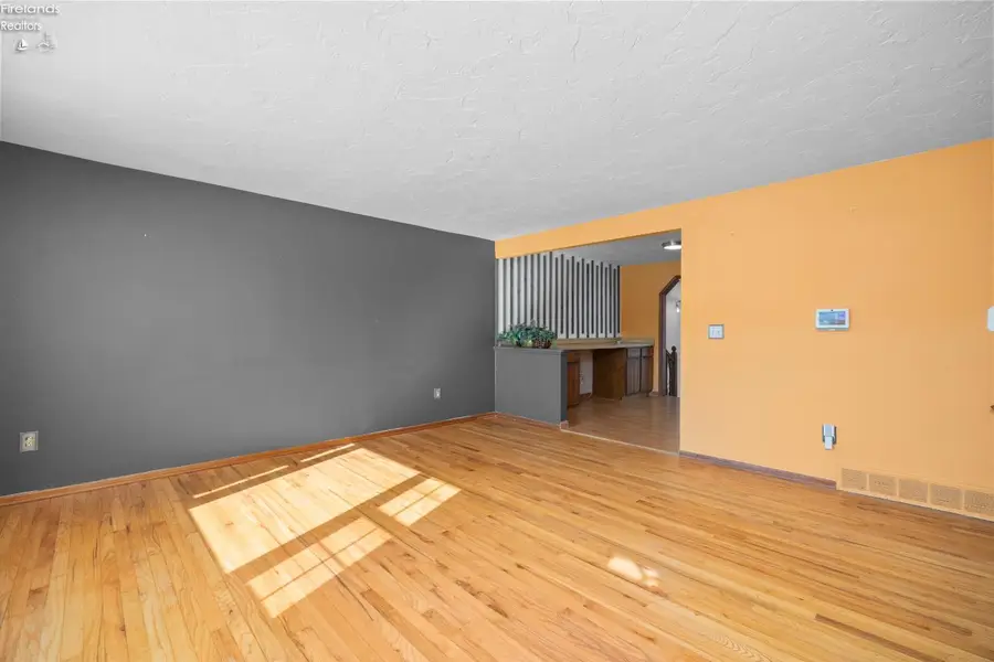 757 W Martin Ave., Amherst, OH 44001 - #3